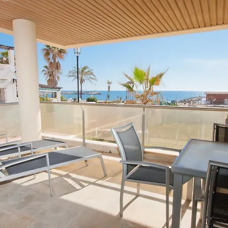 Marina Del Castillo 305 * مانيلفا